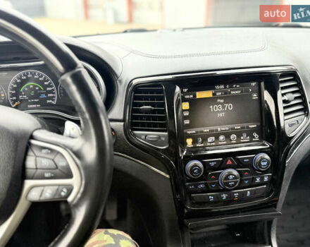 Черный Джип Гранд Чероки, объемом двигателя 2.99 л и пробегом 338 тыс. км за 15200 $, фото 8 на Automoto.ua