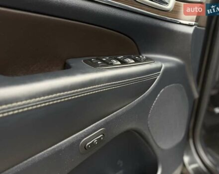 Черный Джип Гранд Чероки, объемом двигателя 2.99 л и пробегом 332 тыс. км за 16900 $, фото 20 на Automoto.ua