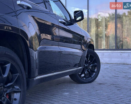 Джип Гранд Чероки 2013 в Костополе на Automoto.ua Черный Джип Гранд Чероки, объемом двигателя 2.99 л и пробегом 337 тыс. км за 16500 $, фото 18 на Automoto.ua