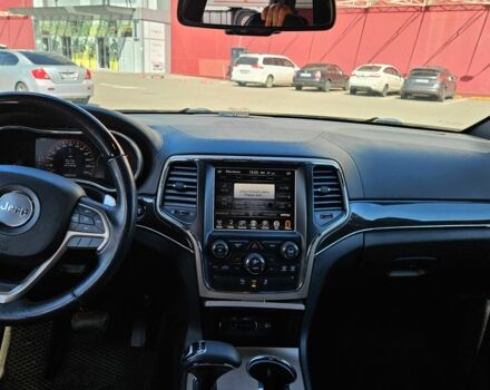 Черный Джип Гранд Чероки, объемом двигателя 5.7 л и пробегом 180 тыс. км за 22500 $, фото 13 на Automoto.ua