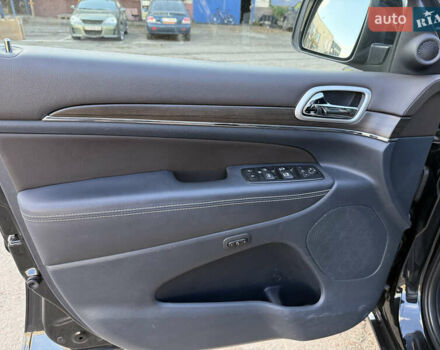 Черный Джип Гранд Чероки, объемом двигателя 2.99 л и пробегом 92 тыс. км за 24000 $, фото 11 на Automoto.ua