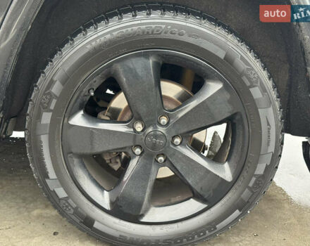 Черный Джип Гранд Чероки, объемом двигателя 3.6 л и пробегом 229 тыс. км за 15300 $, фото 12 на Automoto.ua