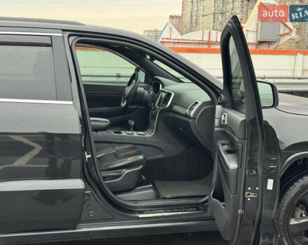 Черный Джип Гранд Чероки, объемом двигателя 3.6 л и пробегом 229 тыс. км за 15300 $, фото 34 на Automoto.ua