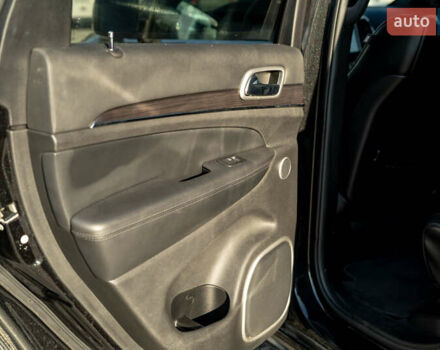 Джип Гранд Чероки 2016 в Черновцах на Automoto.ua Черный Джип Гранд Чероки, объемом двигателя 2.99 л и пробегом 89 тыс. км за 33500 $, фото 40 на Automoto.ua