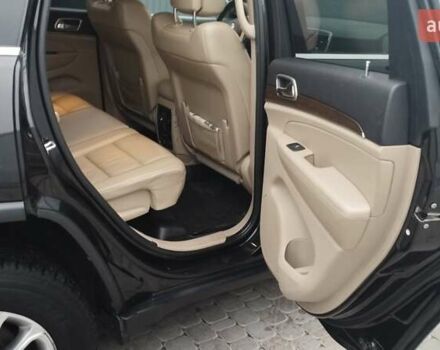 Джип Гранд Чероки 2016 в Киеве на Automoto.ua Черный Джип Гранд Чероки, объемом двигателя 3.6 л и пробегом 121 тыс. км за 22500 $, фото 16 на Automoto.ua