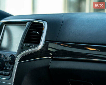 Джип Гранд Чероки 2016 в Черновцах на Automoto.ua Черный Джип Гранд Чероки, объемом двигателя 2.99 л и пробегом 89 тыс. км за 33500 $, фото 30 на Automoto.ua