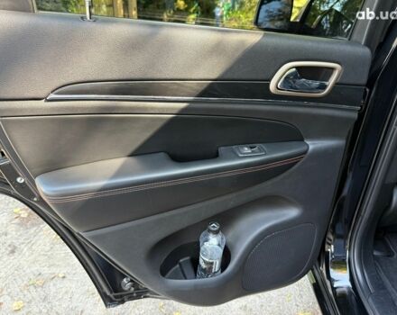 Черный Джип Гранд Чероки, объемом двигателя 3.2 л и пробегом 130 тыс. км за 23440 $, фото 16 на Automoto.ua