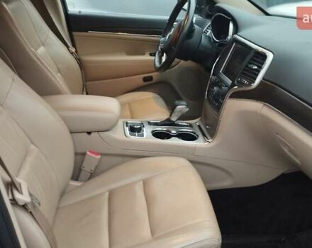 Джип Гранд Чероки 2016 в Киеве на Automoto.ua Черный Джип Гранд Чероки, объемом двигателя 3.6 л и пробегом 121 тыс. км за 22500 $, фото 13 на Automoto.ua