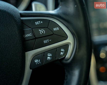 Джип Гранд Чероки 2016 в Черновцах на Automoto.ua Черный Джип Гранд Чероки, объемом двигателя 2.99 л и пробегом 89 тыс. км за 33500 $, фото 25 на Automoto.ua