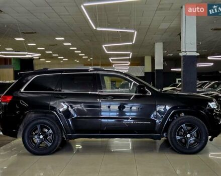 Джип Гранд Чероки 2016 в Николаеве на Automoto.ua Черный Джип Гранд Чероки, объемом двигателя 3.6 л и пробегом 194 тыс. км за 18899 $, фото 8 на Automoto.ua