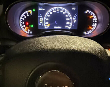 Джип Гранд Чероки 2016 в Киеве на Automoto.ua Черный Джип Гранд Чероки, объемом двигателя 3.6 л и пробегом 139 тыс. км за 23000 $, фото 21 на Automoto.ua