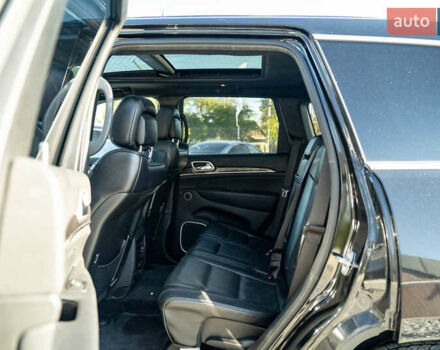 Джип Гранд Чероки 2016 в Черновцах на Automoto.ua Черный Джип Гранд Чероки, объемом двигателя 2.99 л и пробегом 89 тыс. км за 33500 $, фото 34 на Automoto.ua