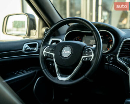 Джип Гранд Чероки 2016 в Черновцах на Automoto.ua Черный Джип Гранд Чероки, объемом двигателя 2.99 л и пробегом 89 тыс. км за 33500 $, фото 22 на Automoto.ua