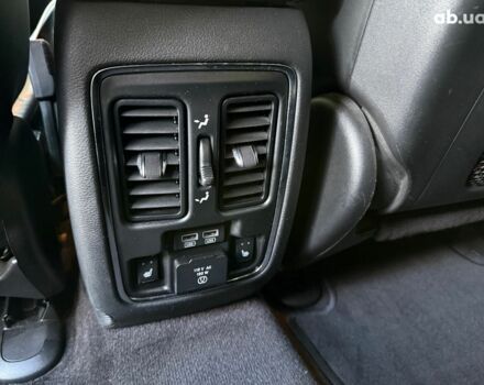 Черный Джип Гранд Чероки, объемом двигателя 3.2 л и пробегом 130 тыс. км за 23440 $, фото 18 на Automoto.ua