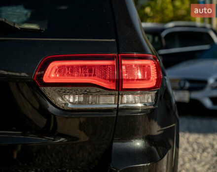 Джип Гранд Чероки 2016 в Черновцах на Automoto.ua Черный Джип Гранд Чероки, объемом двигателя 2.99 л и пробегом 89 тыс. км за 33500 $, фото 7 на Automoto.ua