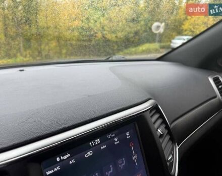 Джип Гранд Чероки 2017 в Виннице на Automoto.ua Черный Джип Гранд Чероки, объемом двигателя 3.6 л и пробегом 126 тыс. км за 27000 $, фото 7 на Automoto.ua