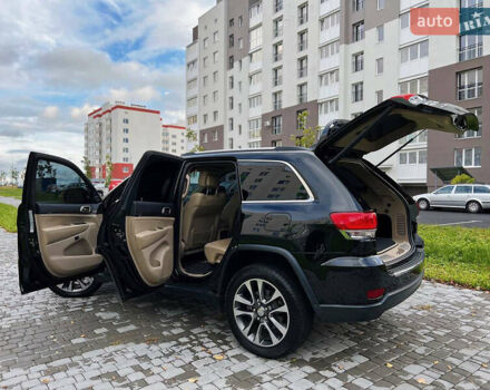 Джип Гранд Чероки 2017 в Виннице на Automoto.ua Черный Джип Гранд Чероки, объемом двигателя 3.6 л и пробегом 128 тыс. км за 34000 $, фото 19 на Automoto.ua