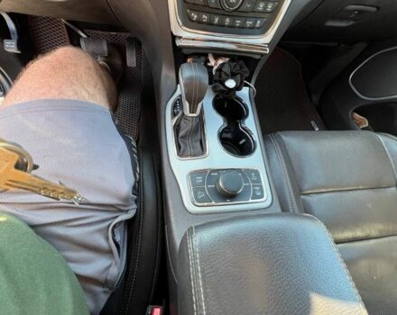 Чорний Джип Grand Cherokee, об'ємом двигуна 3 л та пробігом 117 тис. км за 30000 $, фото 17 на Automoto.ua