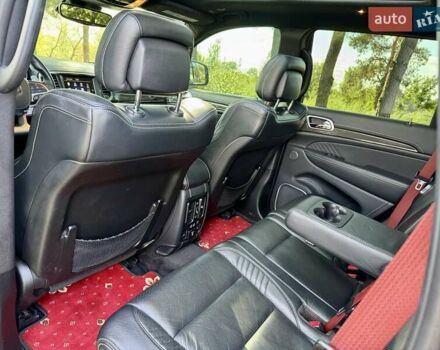 Чорний Джип Grand Cherokee, об'ємом двигуна 6.4 л та пробігом 131 тис. км за 34999 $, фото 50 на Automoto.ua