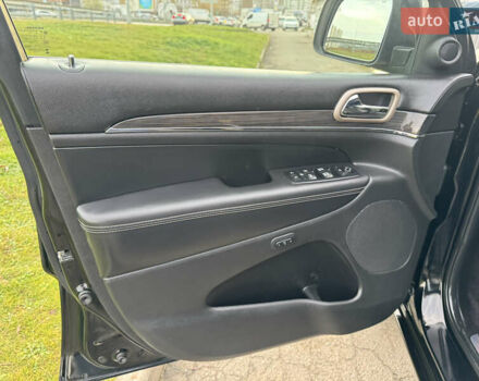 Черный Джип Гранд Чероки, объемом двигателя 2.99 л и пробегом 188 тыс. км за 25750 $, фото 24 на Automoto.ua