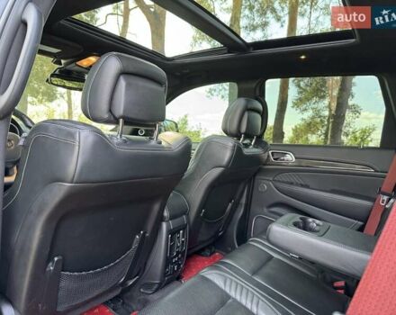 Чорний Джип Grand Cherokee, об'ємом двигуна 6.4 л та пробігом 131 тис. км за 34999 $, фото 51 на Automoto.ua