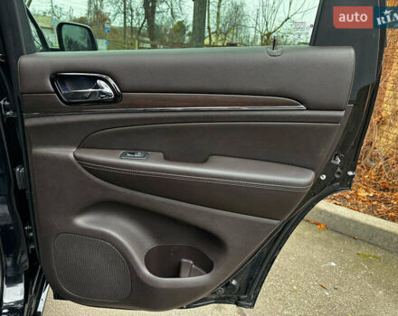 Чорний Джип Grand Cherokee, об'ємом двигуна 3 л та пробігом 150 тис. км за 30690 $, фото 35 на Automoto.ua