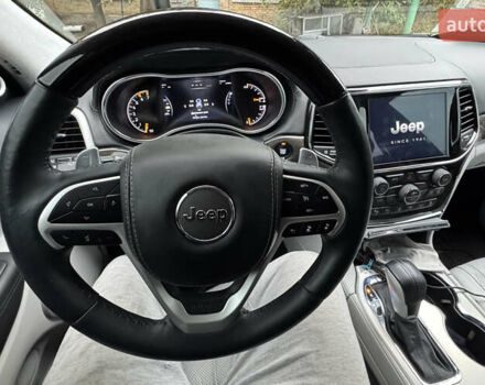 Черный Джип Гранд Чероки, объемом двигателя 5.65 л и пробегом 86 тыс. км за 35000 $, фото 19 на Automoto.ua