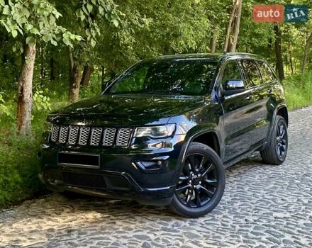 Джип Гранд Чероки 2018 в Киеве на Automoto.ua Черный Джип Гранд Чероки, объемом двигателя 3.6 л и пробегом 126 тыс. км за 24999 $, фото 1 на Automoto.ua