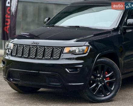 Черный Джип Гранд Чероки, объемом двигателя 3.6 л и пробегом 104 тыс. км за 26000 $, фото 1 на Automoto.ua