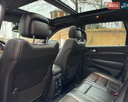 Чорний Джип Grand Cherokee, об'ємом двигуна 3 л та пробігом 150 тис. км за 30690 $, фото 32 на Automoto.ua
