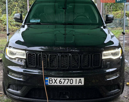 Черный Джип Гранд Чероки, объемом двигателя 5.65 л и пробегом 86 тыс. км за 35000 $, фото 6 на Automoto.ua