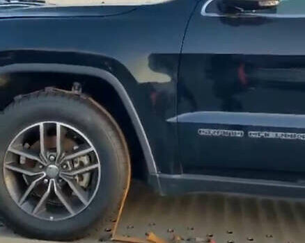 Черный Джип Гранд Чероки, объемом двигателя 3 л и пробегом 97 тыс. км за 27500 $, фото 24 на Automoto.ua