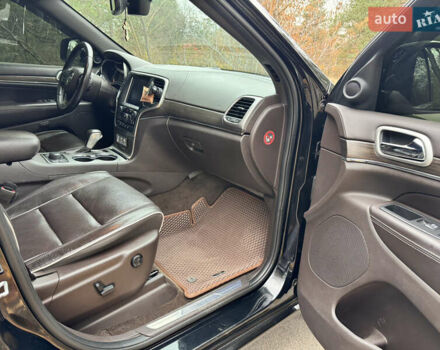 Черный Джип Гранд Чероки, объемом двигателя 2.99 л и пробегом 147 тыс. км за 30000 $, фото 7 на Automoto.ua