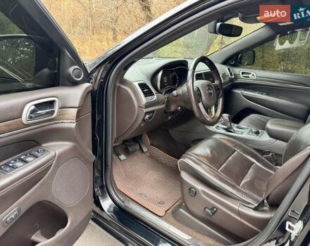 Черный Джип Гранд Чероки, объемом двигателя 2.99 л и пробегом 147 тыс. км за 30000 $, фото 6 на Automoto.ua