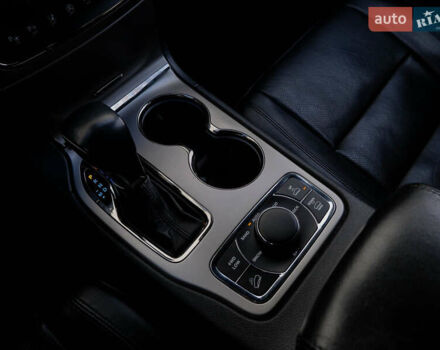 Чорний Джип Grand Cherokee, об'ємом двигуна 3.61 л та пробігом 138 тис. км за 22000 $, фото 17 на Automoto.ua