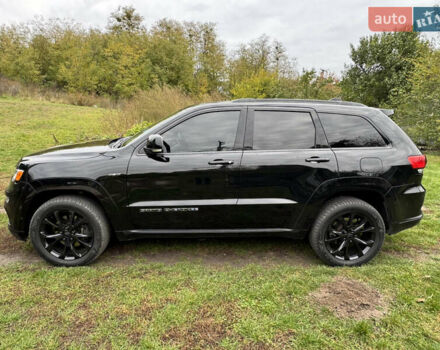 Черный Джип Гранд Чероки, объемом двигателя 5.65 л и пробегом 86 тыс. км за 35000 $, фото 9 на Automoto.ua