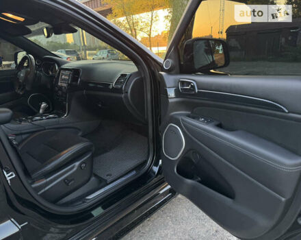 Чорний Джип Grand Cherokee, об'ємом двигуна 5.7 л та пробігом 175 тис. км за 39500 $, фото 23 на Automoto.ua