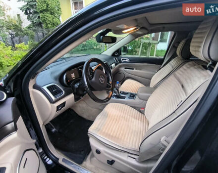 Черный Джип Гранд Чероки, объемом двигателя 3.61 л и пробегом 75 тыс. км за 23000 $, фото 4 на Automoto.ua