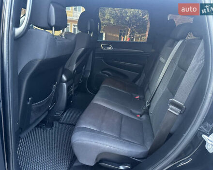 Джип Гранд Чероки 2018 в Полтаве на Automoto.ua Черный Джип Гранд Чероки, объемом двигателя 3.6 л и пробегом 95 тыс. км за 20450 $, фото 22 на Automoto.ua