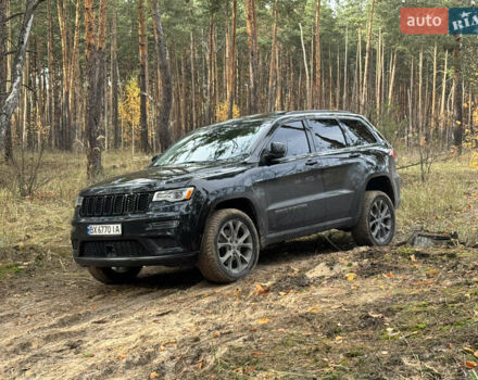 Черный Джип Гранд Чероки, объемом двигателя 5.65 л и пробегом 86 тыс. км за 35000 $, фото 3 на Automoto.ua