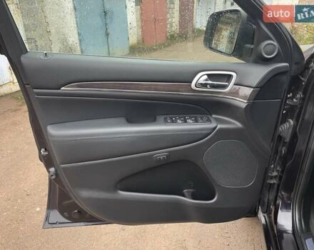 Чорний Джип Grand Cherokee, об'ємом двигуна 3 л та пробігом 100 тис. км за 29999 $, фото 41 на Automoto.ua