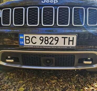 Черный Джип Гранд Чероки, объемом двигателя 2.99 л и пробегом 162 тыс. км за 26500 $, фото 7 на Automoto.ua