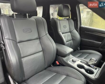 Чорний Джип Grand Cherokee, об'ємом двигуна 3 л та пробігом 100 тис. км за 29999 $, фото 165 на Automoto.ua