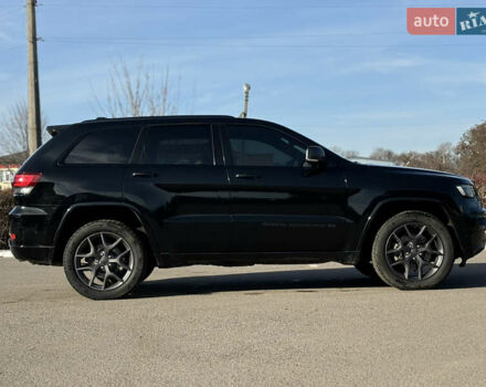 Джип Гранд Чероки 2020 в Полтаве на Automoto.ua Черный Джип Гранд Чероки, объемом двигателя 3.61 л и пробегом 73 тыс. км за 29000 $, фото 6 на Automoto.ua
