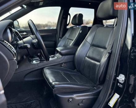 Джип Гранд Чероки 2020 в Полтаве на Automoto.ua Черный Джип Гранд Чероки, объемом двигателя 3.61 л и пробегом 73 тыс. км за 29000 $, фото 14 на Automoto.ua