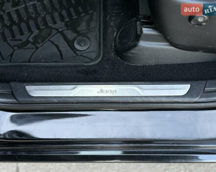 Джип Гранд Чероки 2020 в Полтаве на Automoto.ua Черный Джип Гранд Чероки, объемом двигателя 3.61 л и пробегом 73 тыс. км за 29000 $, фото 28 на Automoto.ua