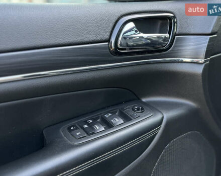 Джип Гранд Чероки 2020 в Полтаве на Automoto.ua Черный Джип Гранд Чероки, объемом двигателя 3.61 л и пробегом 73 тыс. км за 29000 $, фото 19 на Automoto.ua