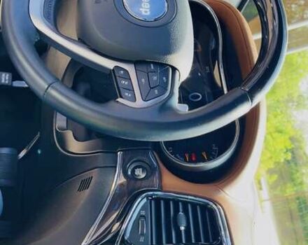 Черный Джип Гранд Чероки, объемом двигателя 2.99 л и пробегом 27 тыс. км за 47000 $, фото 20 на Automoto.ua