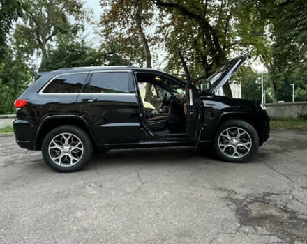 Черный Джип Гранд Чероки, объемом двигателя 2.99 л и пробегом 27 тыс. км за 47000 $, фото 10 на Automoto.ua