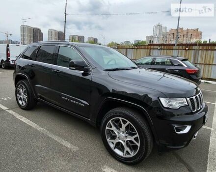 Чорний Джип Grand Cherokee, об'ємом двигуна 2.99 л та пробігом 8 тис. км за 61000 $, фото 4 на Automoto.ua